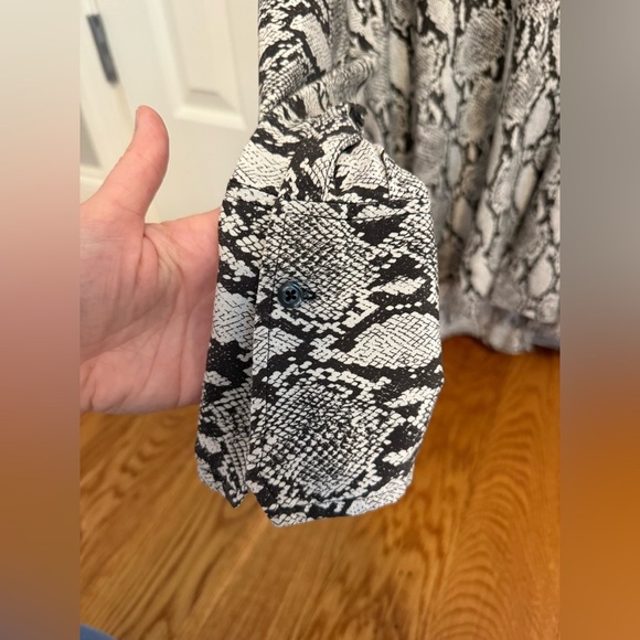 A.L.C. Noreen Dolman Snake-Print Silk Blouse size 2 - Picture 5 of 11